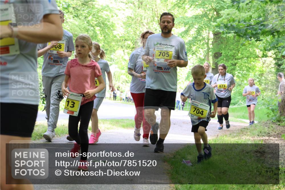 17.05.2025 - Störlauf Strokosch-Dieckow http://msf.ph/oto/7851520 17.05.2025 14:13:30 Laufen 08, 13, 2025, 705, 18, 873, 704 meine-sportfotos.de
