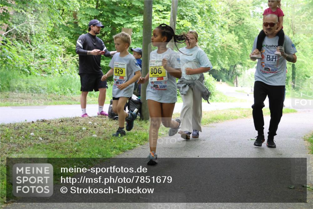17.05.2025 - Störlauf Strokosch-Dieckow http://msf.ph/oto/7851679 17.05.2025 14:14:46 Laufen 829, 806 meine-sportfotos.de