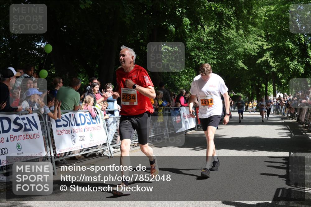 17.05.2025 - Störlauf Strokosch-Dieckow http://msf.ph/oto/7852048 17.05.2025 15:27:00 Ziel 103, 2234, 2014 meine-sportfotos.de