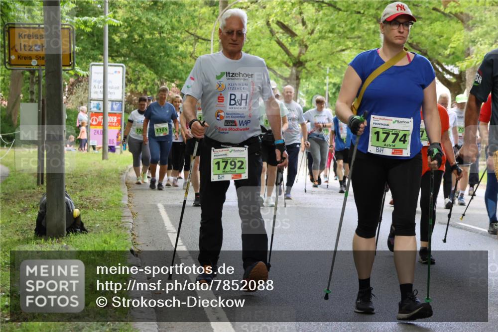 17.05.2025 - Störlauf Strokosch-Dieckow http://msf.ph/oto/7852088 17.05.2025 14:32:25 Laufen 176, 24, 0, 06, 1705, 22, 2025, 1774, 2025, 1792, 70 meine-sportfotos.de
