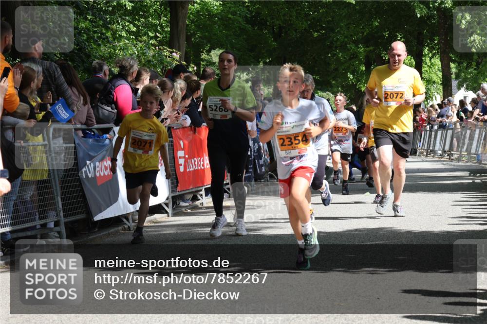 17.05.2025 - Störlauf Strokosch-Dieckow http://msf.ph/oto/7852267 17.05.2025 15:28:38 Ziel 2071, 5268, 2354, 227, 2072 meine-sportfotos.de