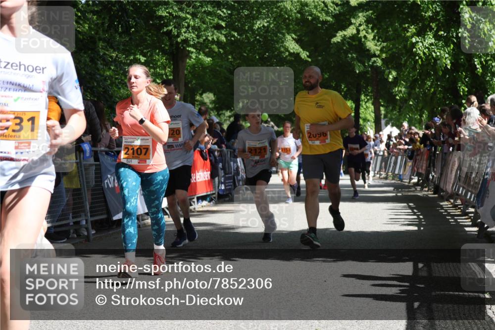 17.05.2025 - Störlauf Strokosch-Dieckow http://msf.ph/oto/7852306 17.05.2025 15:28:50 Ziel 2025, 31, 2107, 20, 2121, 2153, 2096 meine-sportfotos.de