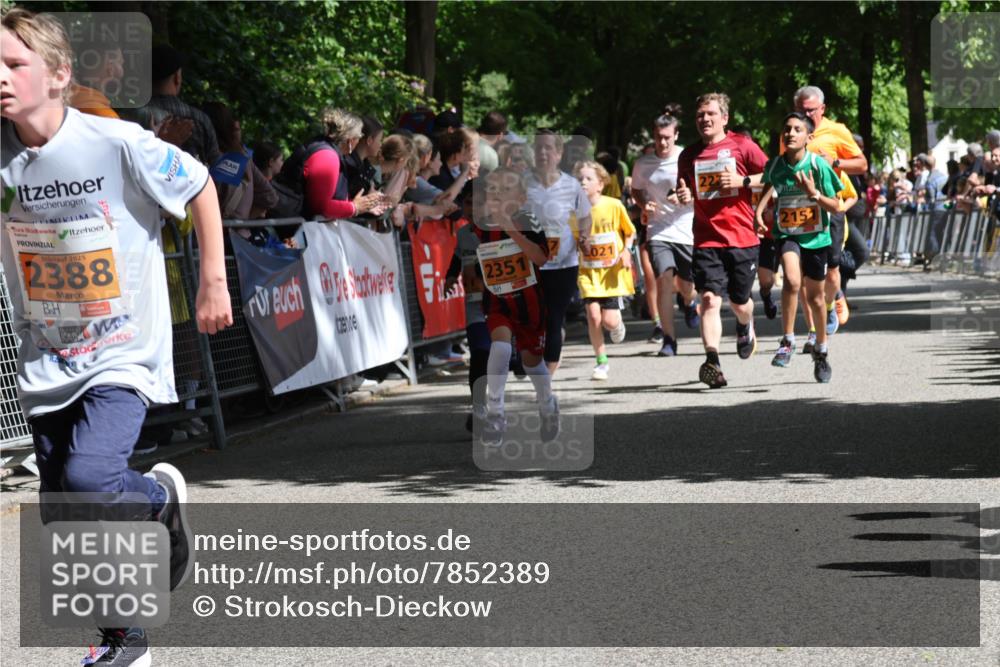 17.05.2025 - Störlauf Strokosch-Dieckow http://msf.ph/oto/7852389 17.05.2025 15:29:41 Ziel 2025, 2388, 2351, 021 meine-sportfotos.de