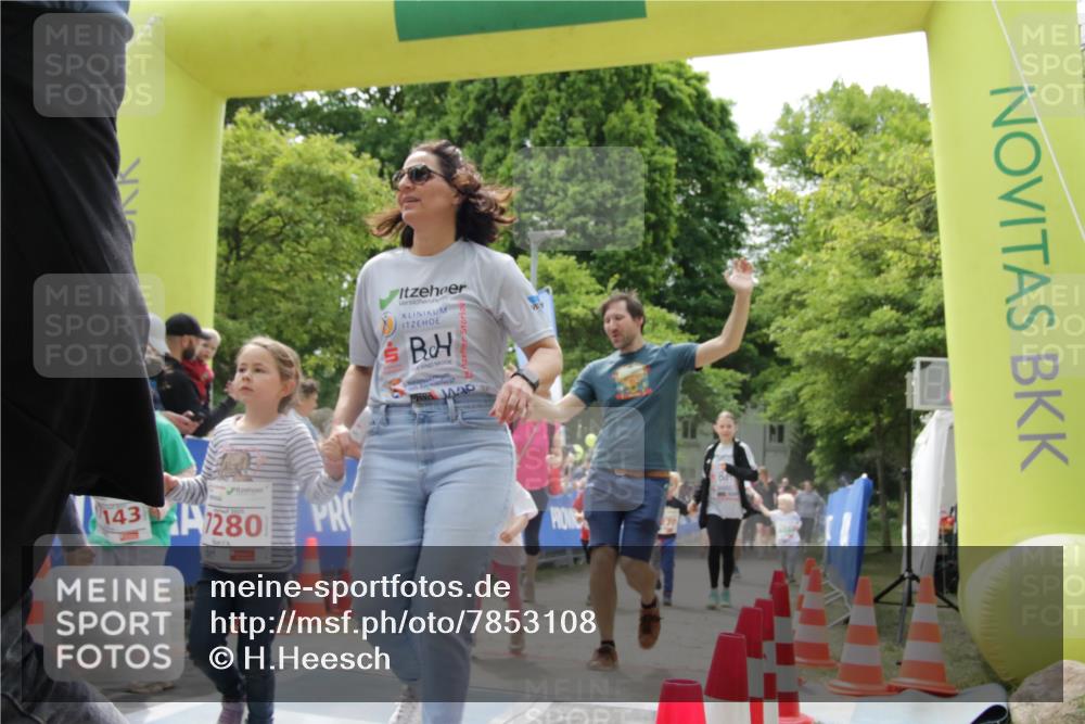 17.05.2025 - Störlauf H.Heesch http://msf.ph/oto/7853108 17.05.2025 13:03:05 Ziel  meine-sportfotos.de