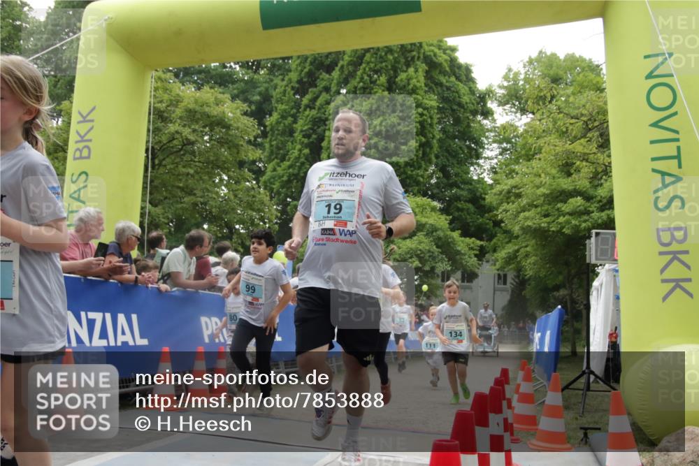 17.05.2025 - Störlauf H.Heesch http://msf.ph/oto/7853888 17.05.2025 13:43:50 Ziel  meine-sportfotos.de