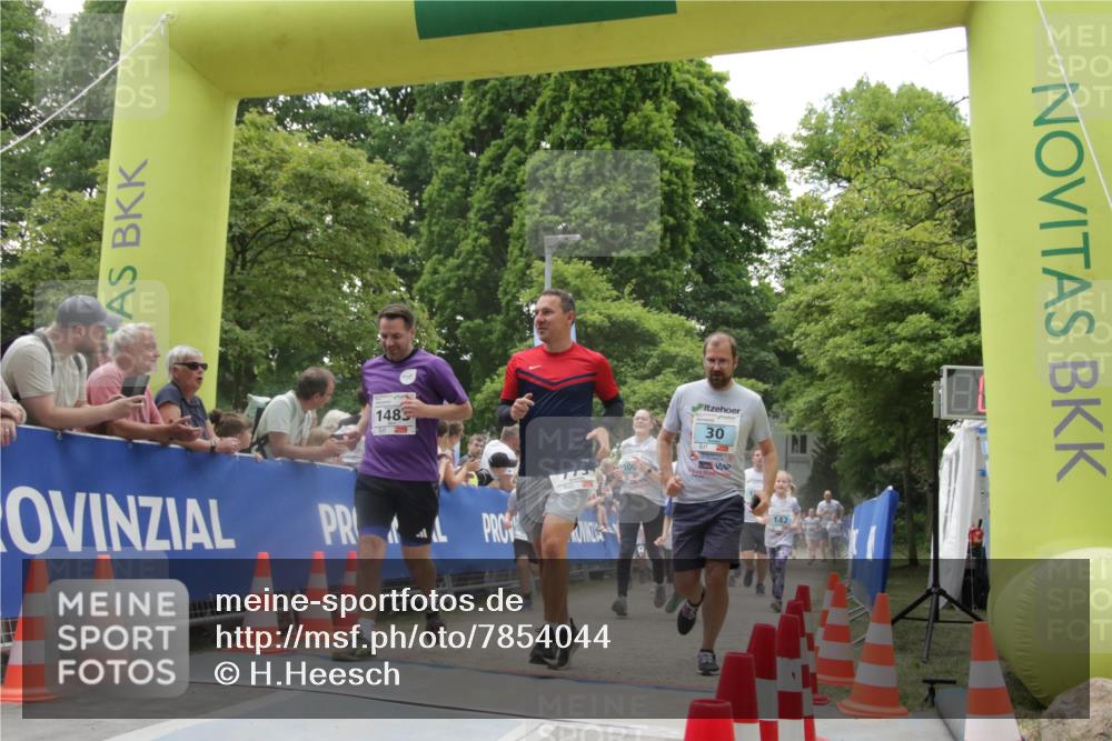 17.05.2025 - Störlauf H.Heesch http://msf.ph/oto/7854044 17.05.2025 13:45:27 Ziel  meine-sportfotos.de