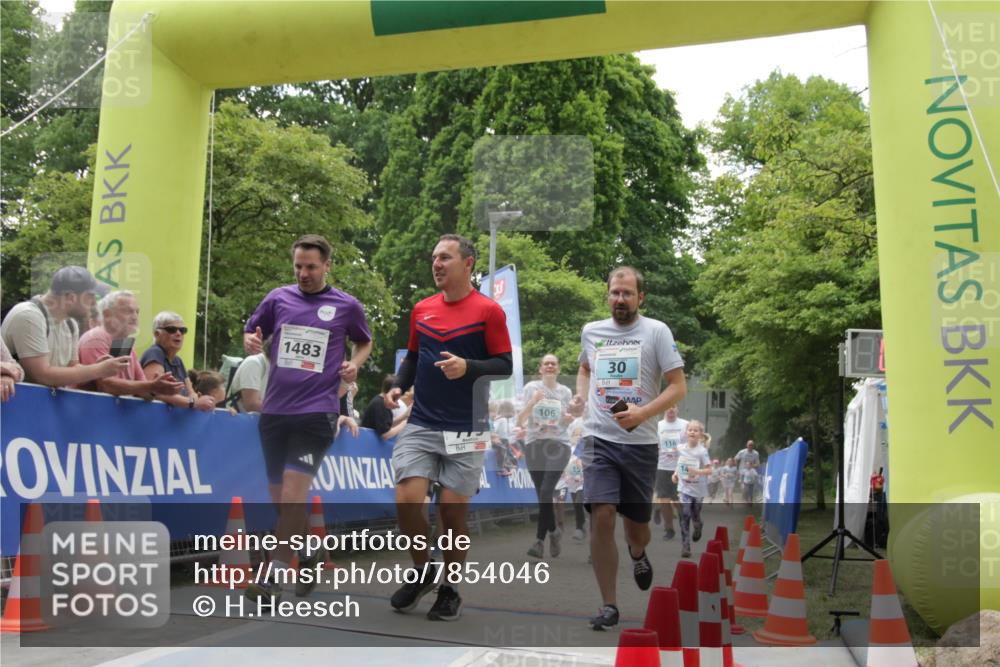 17.05.2025 - Störlauf H.Heesch http://msf.ph/oto/7854046 17.05.2025 13:45:28 Ziel  meine-sportfotos.de