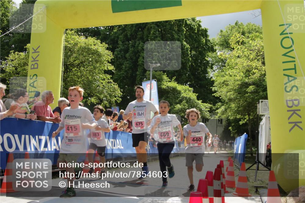17.05.2025 - Störlauf H.Heesch http://msf.ph/oto/7854603 17.05.2025 13:57:00 Ziel  meine-sportfotos.de
