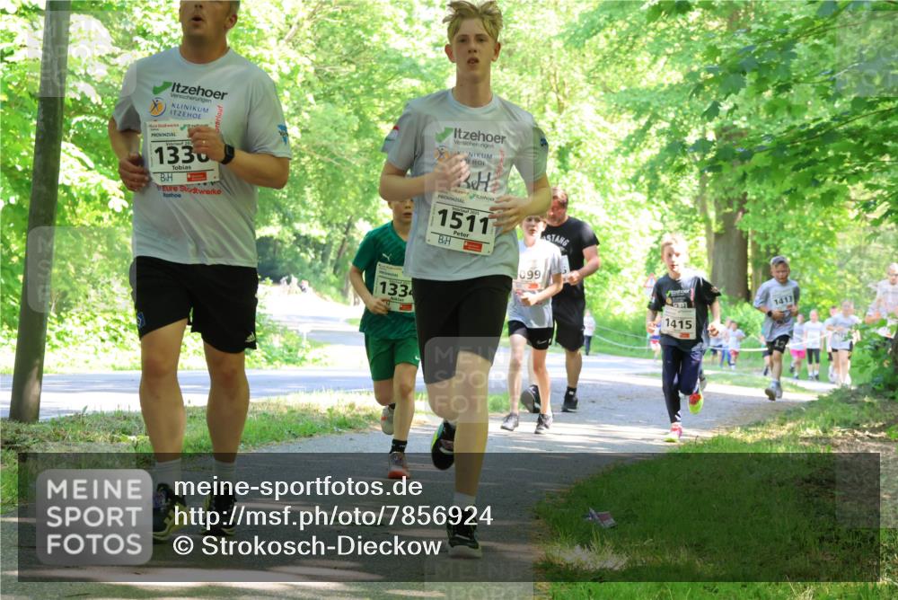 17.05.2025 - Störlauf Strokosch-Dieckow http://msf.ph/oto/7856924 17.05.2025 14:44:33 Laufen 202, 1330, 1334, 1511, 099, 1413, 1415 meine-sportfotos.de