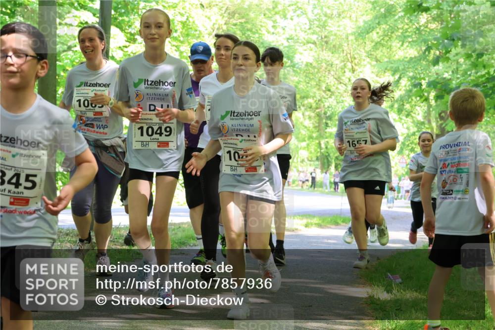 17.05.2025 - Störlauf Strokosch-Dieckow http://msf.ph/oto/7857936 17.05.2025 14:49:24 Laufen 2025, 345, 1065, 2025, 1049, 10, 1657, 250, 451 meine-sportfotos.de