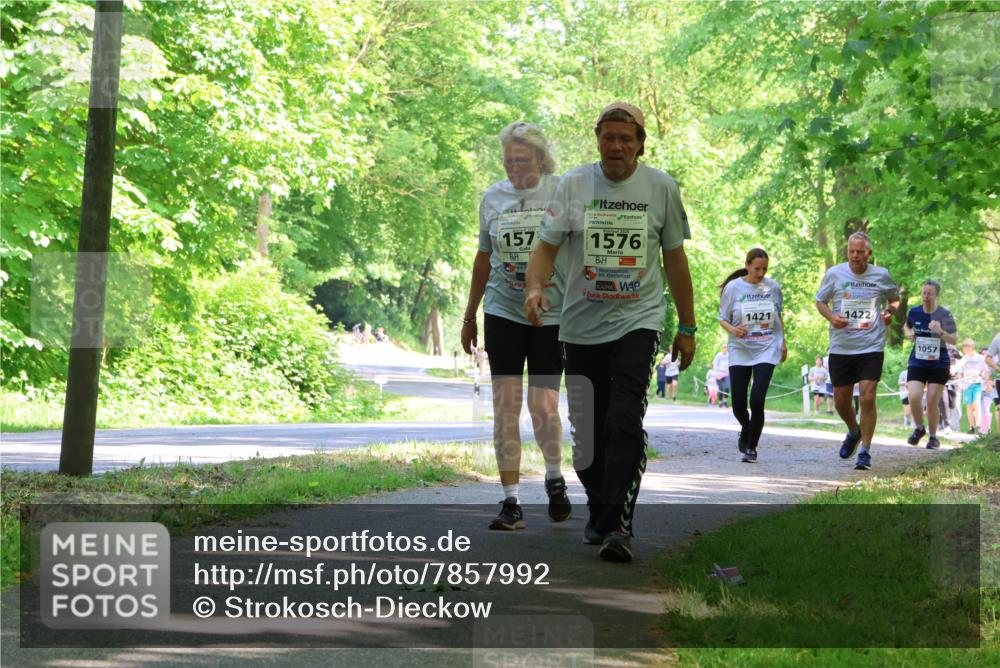 17.05.2025 - Störlauf Strokosch-Dieckow http://msf.ph/oto/7857992 17.05.2025 14:49:43 Laufen 1576, 157, 1421, 1422, 1057 meine-sportfotos.de