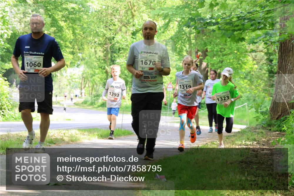 17.05.2025 - Störlauf Strokosch-Dieckow http://msf.ph/oto/7858795 17.05.2025 14:55:15 Laufen 1060, 1393, 167, 1319, 1323 meine-sportfotos.de