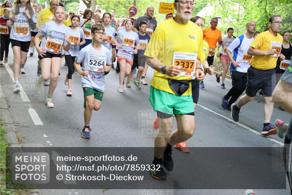 17.05.2025 - Störlauf Strokosch-Dieckow http://msf.ph/oto/7859332 17.05.2025 15:01:53 Laufen 2177, 1954, 1963, 176, 866, 1890, 5264, 984, 919, 2025, 2337, 2154, 1855 meine-sportfotos.de