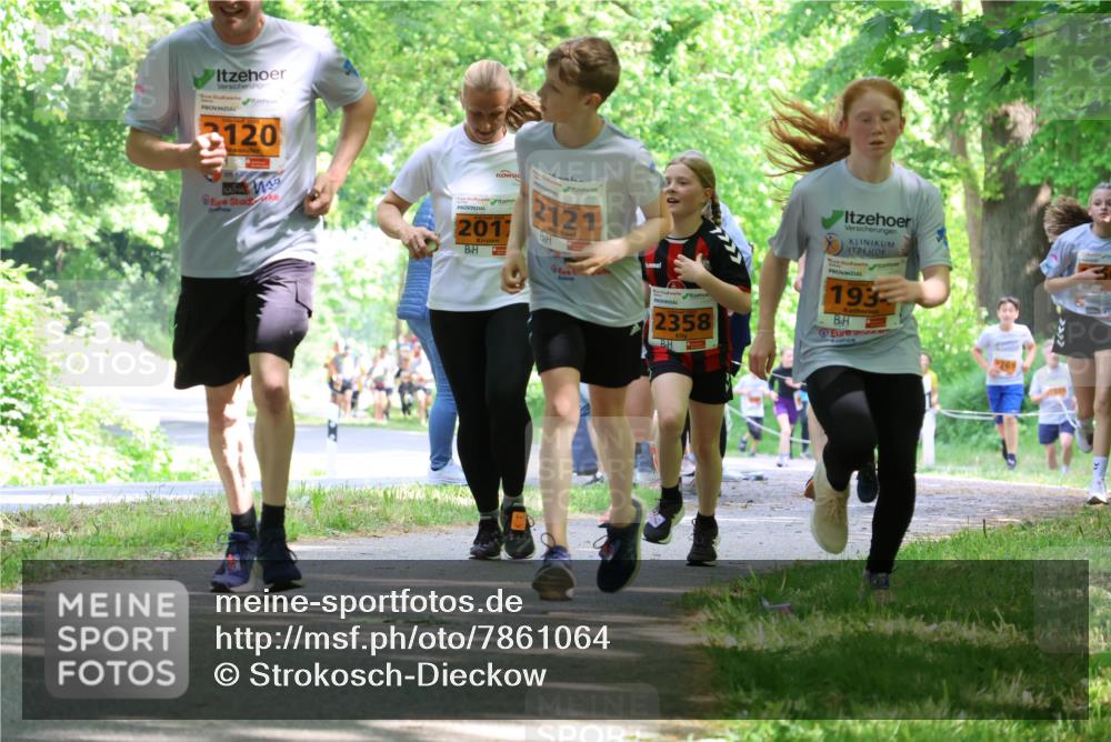 17.05.2025 - Störlauf Strokosch-Dieckow http://msf.ph/oto/7861064 17.05.2025 15:27:18 Laufen 120, 2017, 2121, 2358, 193, 9269 meine-sportfotos.de