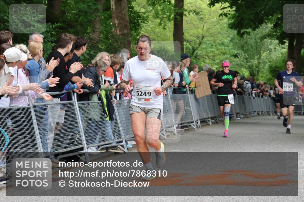 17.05.2025 - Störlauf Strokosch-Dieckow http://msf.ph/oto/7868310 17.05.2025 18:52:08 Ziel 5249, 50, 5197 meine-sportfotos.de
