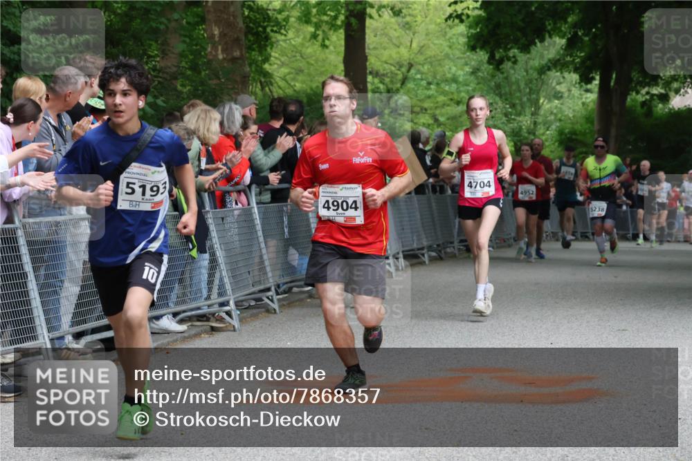 17.05.2025 - Störlauf Strokosch-Dieckow http://msf.ph/oto/7868357 17.05.2025 18:52:33 Ziel 5193, 4904, 10, 4704, 4952, 5238 meine-sportfotos.de