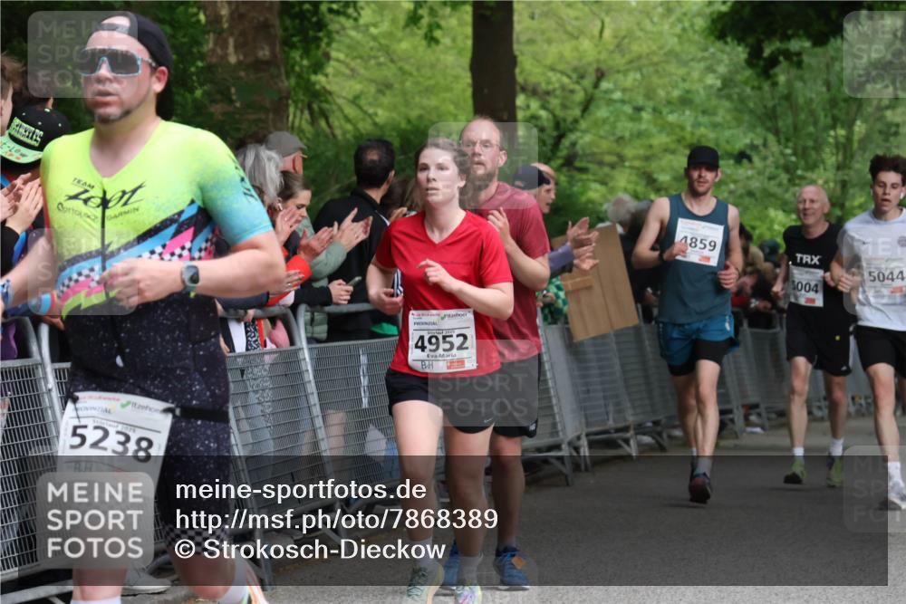 17.05.2025 - Störlauf Strokosch-Dieckow http://msf.ph/oto/7868389 17.05.2025 18:52:39 Ziel 2025, 5238, 2025, 4952, 4859, 5044, 5004 meine-sportfotos.de