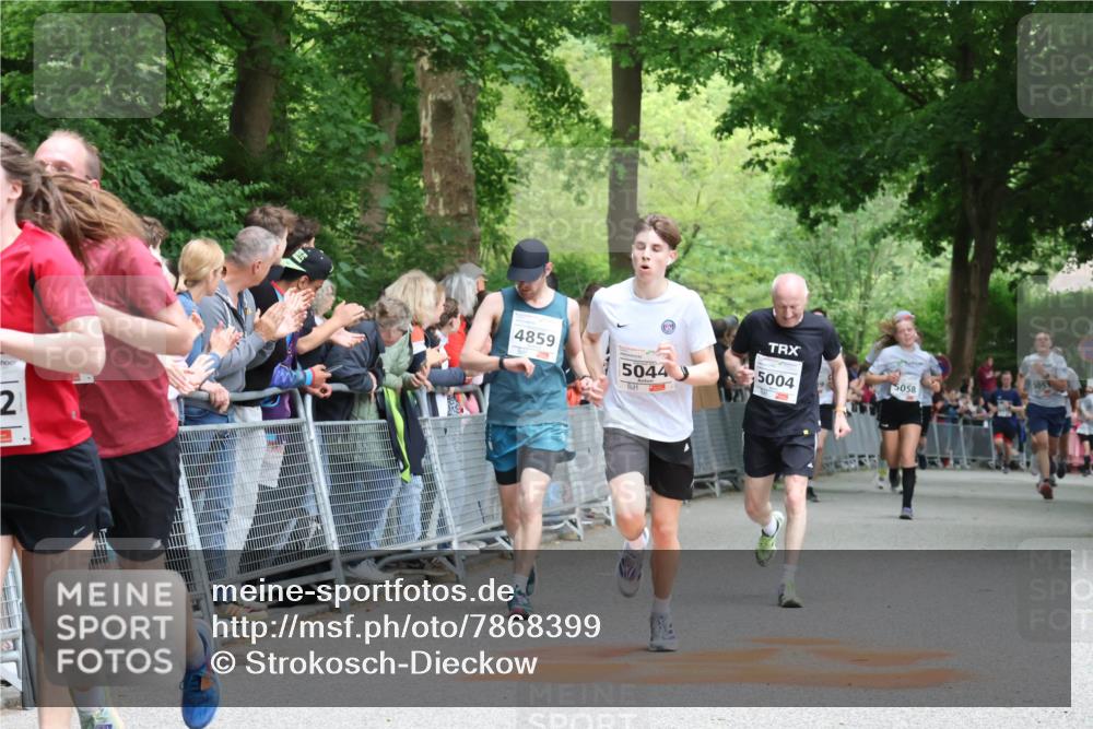 17.05.2025 - Störlauf Strokosch-Dieckow http://msf.ph/oto/7868399 17.05.2025 18:52:42 Ziel 2, 4859, 5044, 5004, 5058 meine-sportfotos.de
