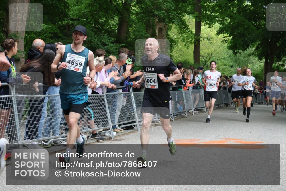 17.05.2025 - Störlauf Strokosch-Dieckow http://msf.ph/oto/7868407 17.05.2025 18:52:45 Ziel 4859, 5004, 44, 5029, 4575, 5058 meine-sportfotos.de