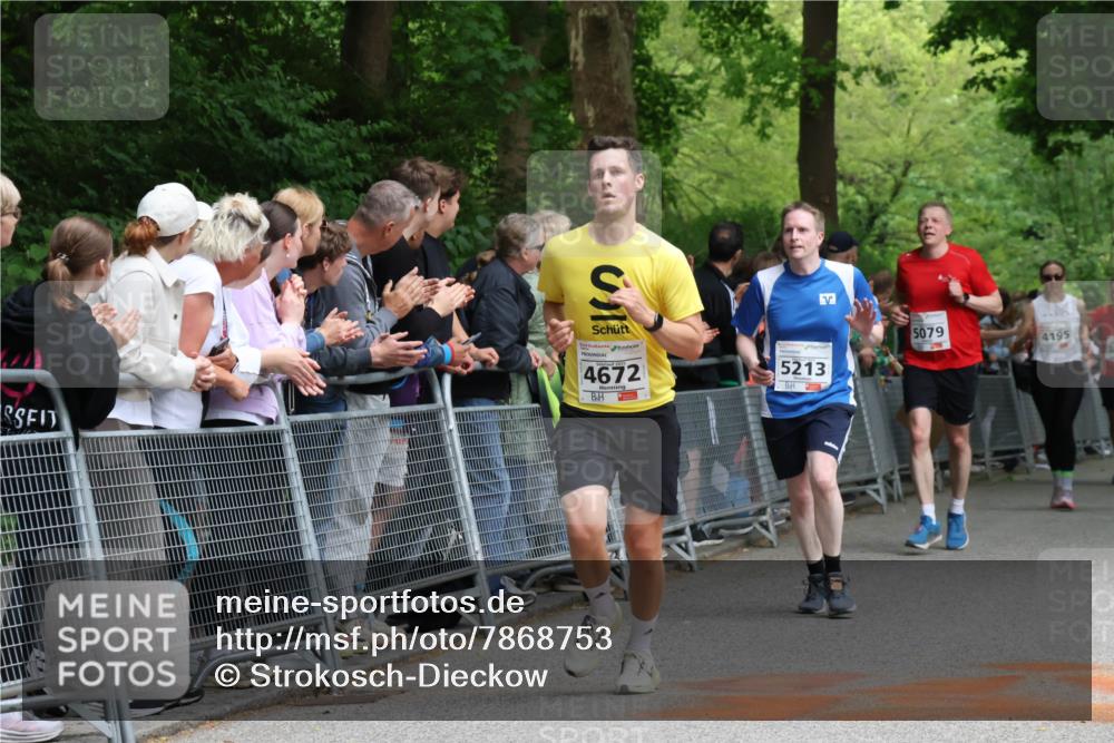 17.05.2025 - Störlauf Strokosch-Dieckow http://msf.ph/oto/7868753 17.05.2025 18:54:07 Ziel 4672, 5213, 5079, 4195 meine-sportfotos.de