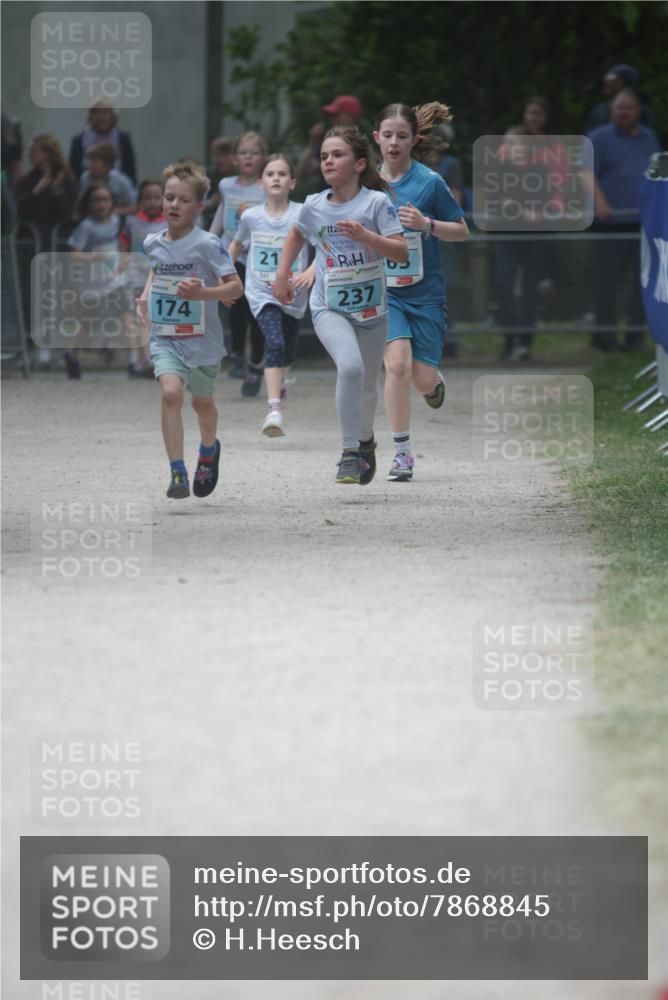 17.05.2025 - Störlauf H.Heesch http://msf.ph/oto/7868845 17.05.2025 13:42:58 Ziel  meine-sportfotos.de