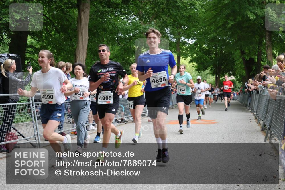 17.05.2025 - Störlauf Strokosch-Dieckow http://msf.ph/oto/7869074 17.05.2025 18:56:02 Ziel 4890, 2019, 4648, 465, 4889, 891, 4888, 17, 4454, 4582 meine-sportfotos.de