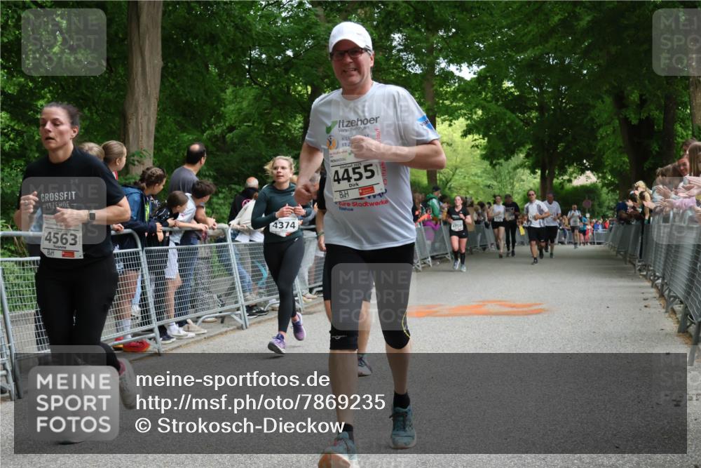 17.05.2025 - Störlauf Strokosch-Dieckow http://msf.ph/oto/7869235 17.05.2025 18:56:49 Ziel 14, 4563, 4374, 2025, 4455, 4750 meine-sportfotos.de