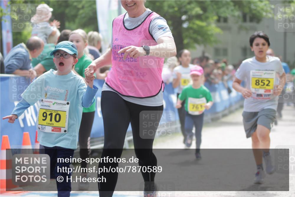 17.05.2025 - Störlauf H.Heesch http://msf.ph/oto/7870589 17.05.2025 14:16:49 Ziel  meine-sportfotos.de