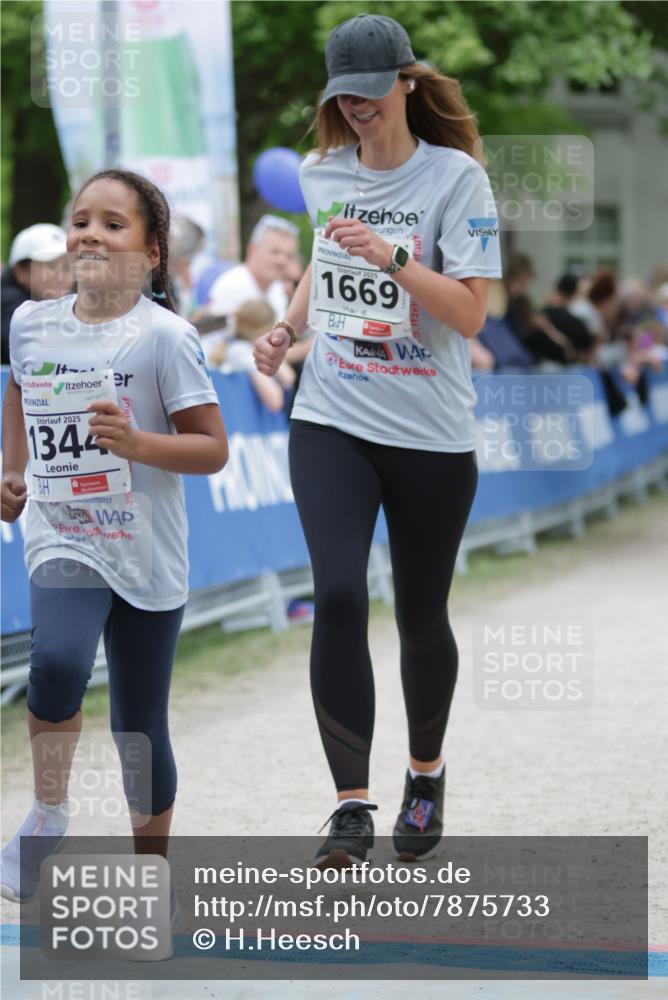 17.05.2025 - Störlauf H.Heesch http://msf.ph/oto/7875733 17.05.2025 15:00:02 Ziel  meine-sportfotos.de