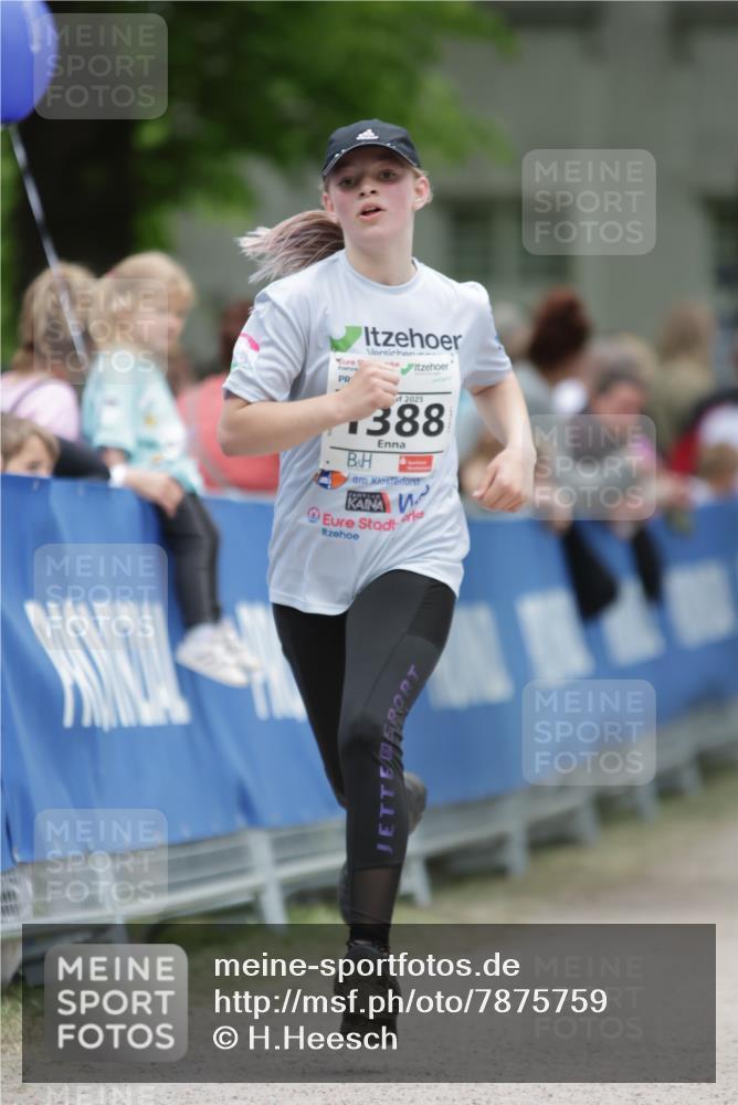 17.05.2025 - Störlauf H.Heesch http://msf.ph/oto/7875759 17.05.2025 15:00:55 Ziel  meine-sportfotos.de