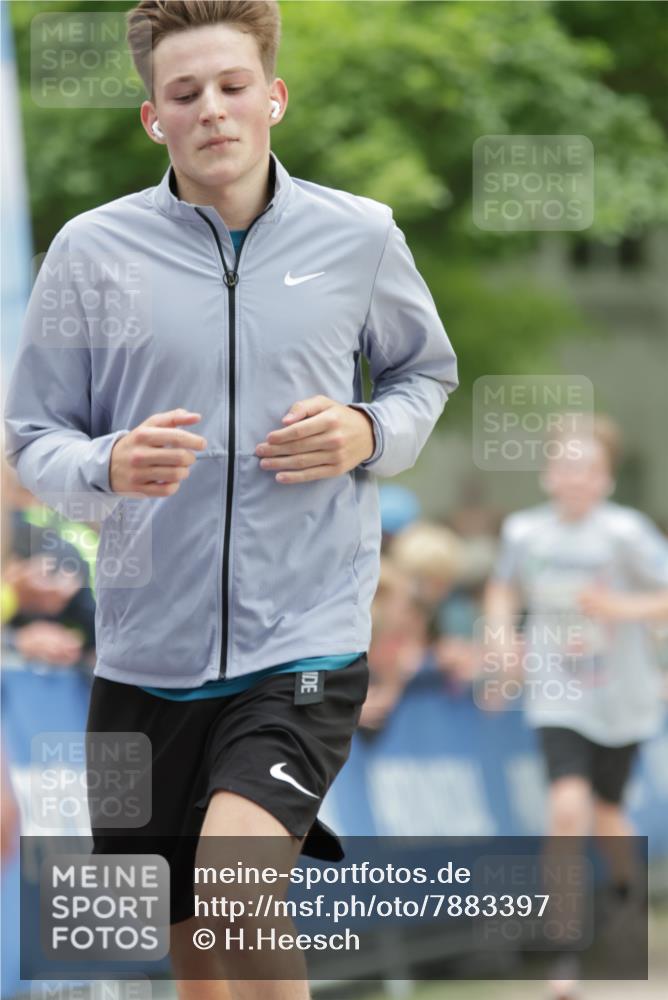 17.05.2025 - Störlauf H.Heesch http://msf.ph/oto/7883397 17.05.2025 18:53:58 Ziel  meine-sportfotos.de