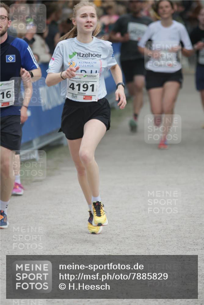 17.05.2025 - Störlauf H.Heesch http://msf.ph/oto/7885829 17.05.2025 18:59:01 Ziel  meine-sportfotos.de