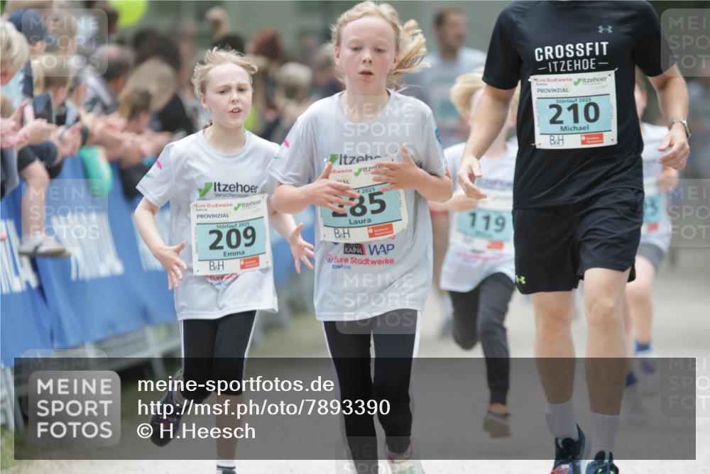 17.05.2025 - Störlauf H.Heesch http://msf.ph/oto/7893390 17.05.2025 13:42:12 Ziel 2025, 209, 2025, 85, 2, 119, 2025, 210 meine-sportfotos.de