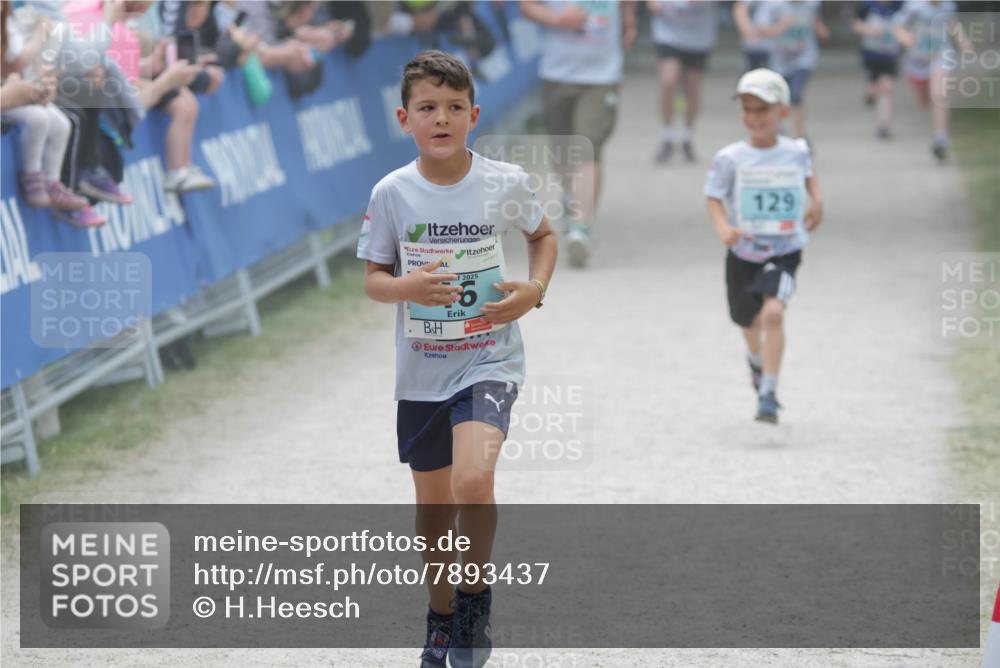 17.05.2025 - Störlauf H.Heesch http://msf.ph/oto/7893437 17.05.2025 13:42:26 Ziel 2025, 6, 129 meine-sportfotos.de