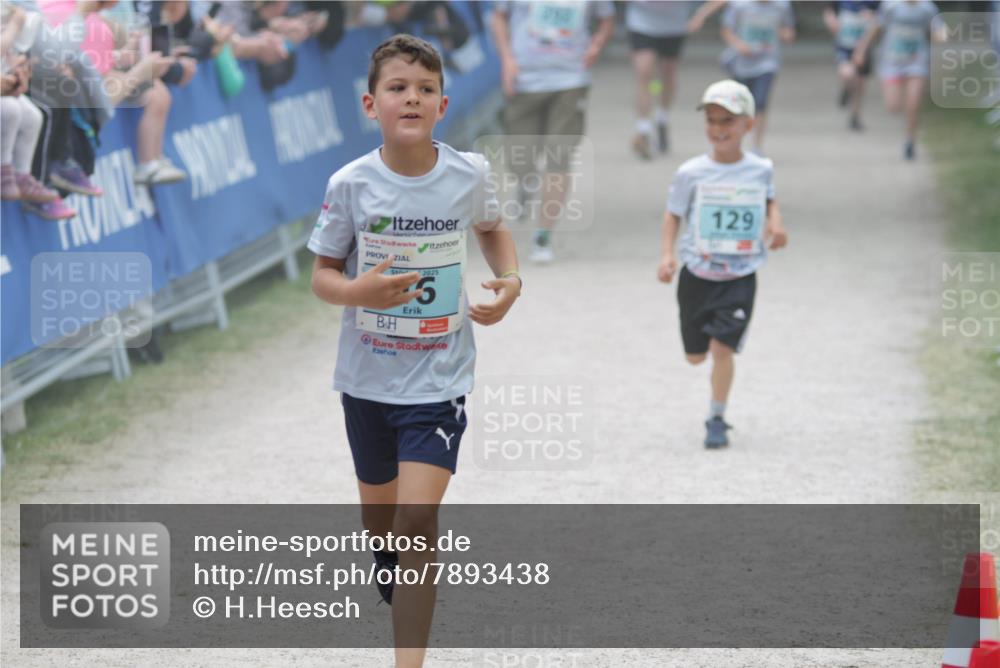 17.05.2025 - Störlauf H.Heesch http://msf.ph/oto/7893438 17.05.2025 13:42:26 Ziel 2025, 5, 129 meine-sportfotos.de