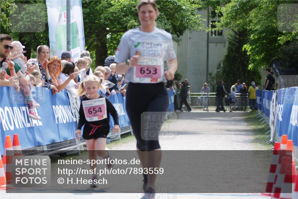 17.05.2025 - Störlauf H.Heesch http://msf.ph/oto/7893559 17.05.2025 14:05:00 Ziel 654, 653 meine-sportfotos.de