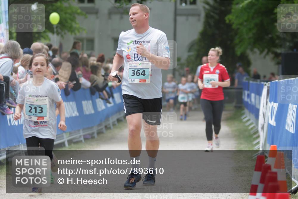 17.05.2025 - Störlauf H.Heesch http://msf.ph/oto/7893610 17.05.2025 13:43:13 Ziel 2025, 213, 364 meine-sportfotos.de