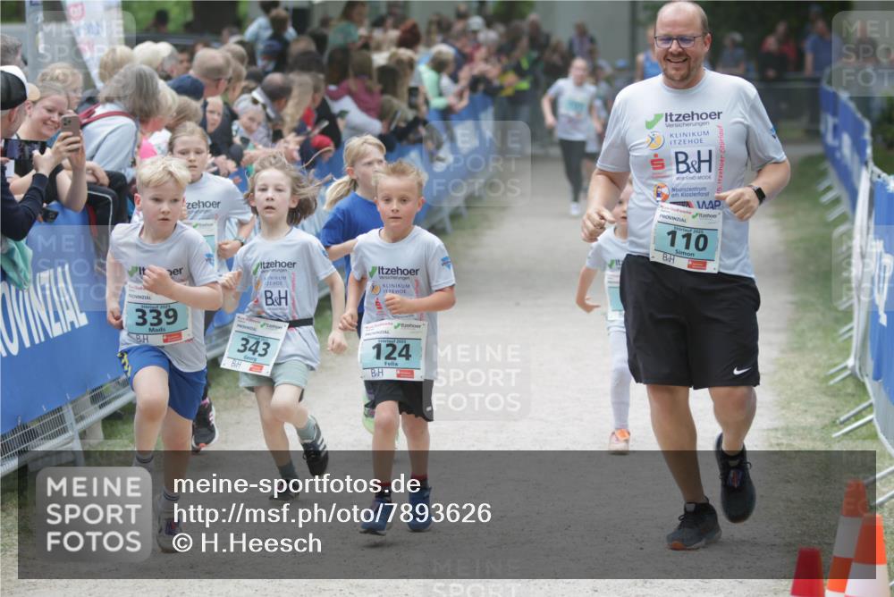17.05.2025 - Störlauf H.Heesch http://msf.ph/oto/7893626 17.05.2025 13:43:22 Ziel 2025, 110, 339, 343, 124 meine-sportfotos.de