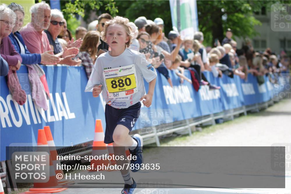 17.05.2025 - Störlauf H.Heesch http://msf.ph/oto/7893635 17.05.2025 14:08:39 Ziel 2025, 880, 5 meine-sportfotos.de