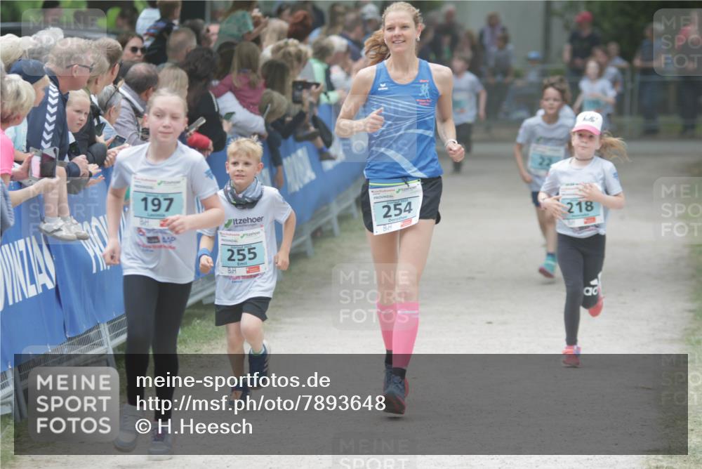 17.05.2025 - Störlauf H.Heesch http://msf.ph/oto/7893648 17.05.2025 13:43:29 Ziel 255, 254, 197, 218 meine-sportfotos.de