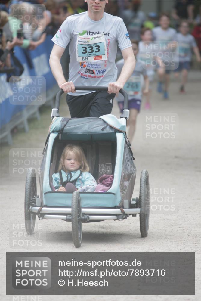 17.05.2025 - Störlauf H.Heesch http://msf.ph/oto/7893716 17.05.2025 13:43:53 Ziel 2025, 333, 209 meine-sportfotos.de
