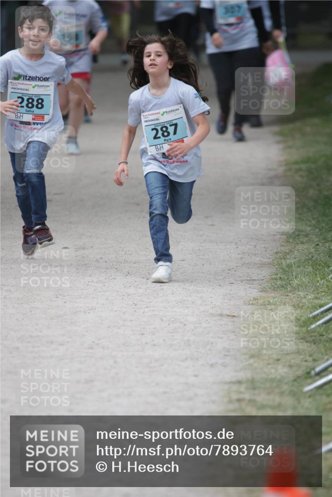 17.05.2025 - Störlauf H.Heesch http://msf.ph/oto/7893764 17.05.2025 13:44:04 Ziel 758, 307, 288, 2025, 287 meine-sportfotos.de