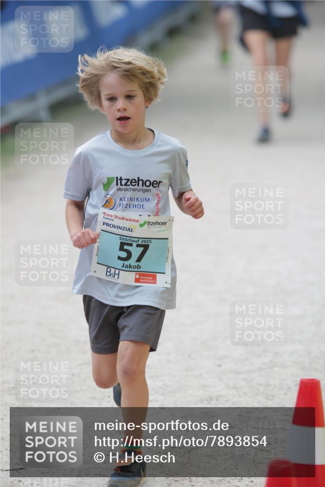 17.05.2025 - Störlauf H.Heesch http://msf.ph/oto/7893854 17.05.2025 13:44:38 Ziel 2025, 57, 2, 1 meine-sportfotos.de