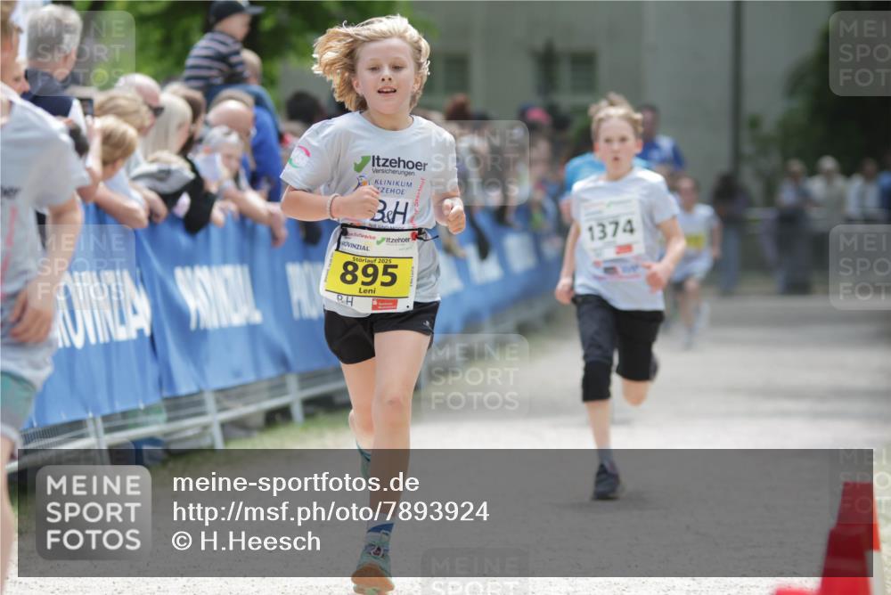 17.05.2025 - Störlauf H.Heesch http://msf.ph/oto/7893924 17.05.2025 14:11:04 Ziel 2025, 895, 1374 meine-sportfotos.de