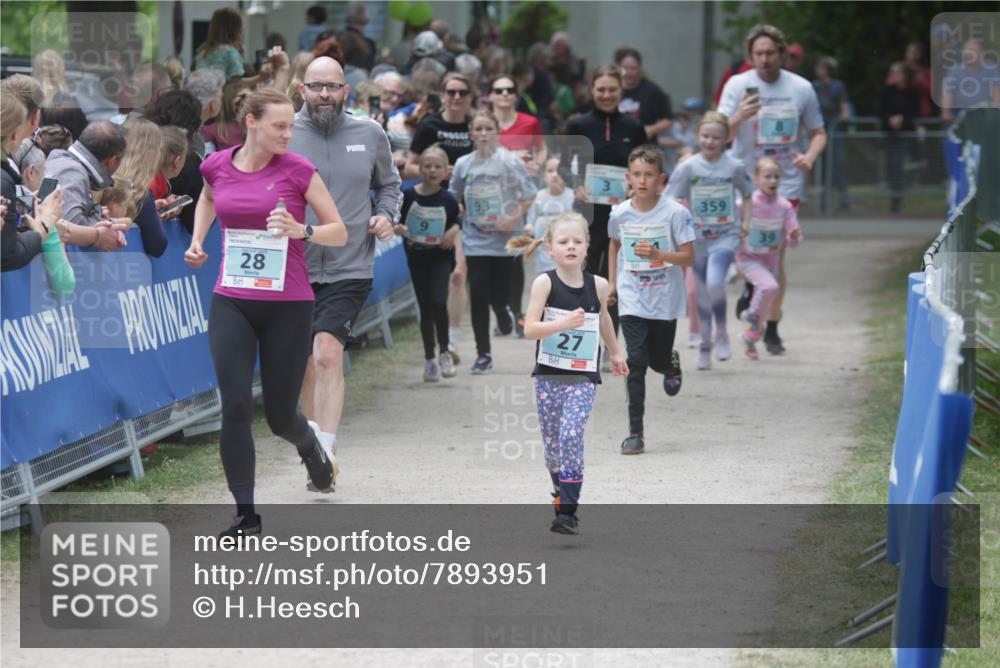17.05.2025 - Störlauf H.Heesch http://msf.ph/oto/7893951 17.05.2025 13:45:07 Ziel 28, 27, 359 meine-sportfotos.de