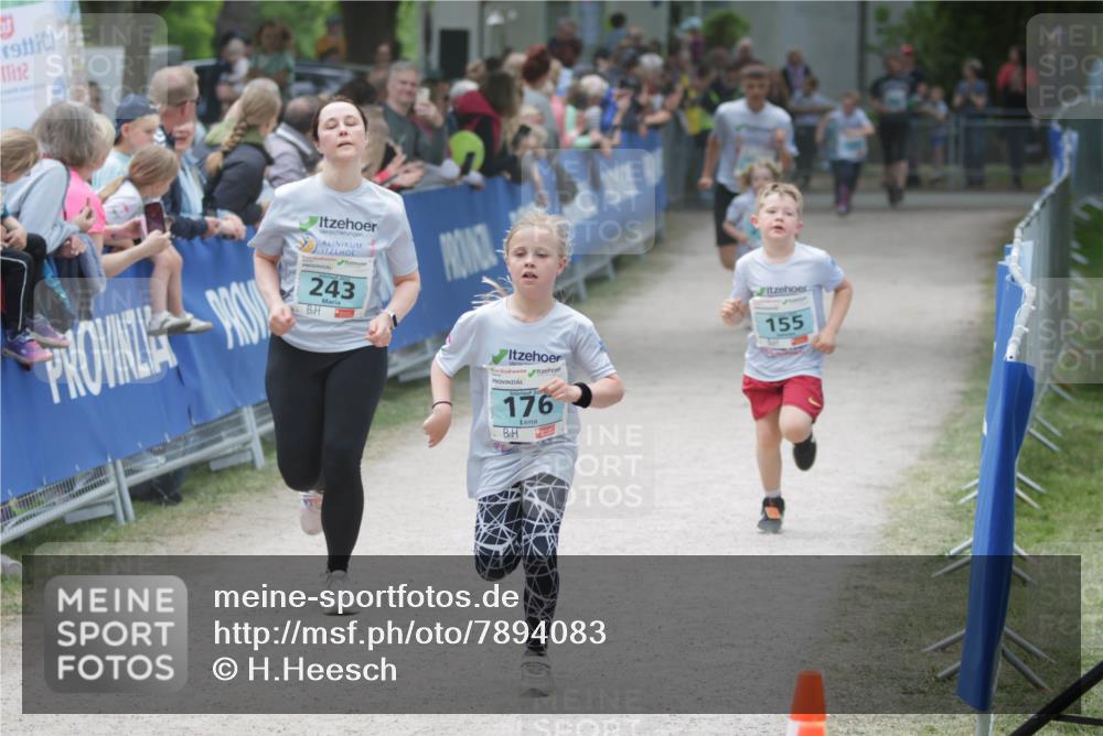 17.05.2025 - Störlauf H.Heesch http://msf.ph/oto/7894083 17.05.2025 13:45:45 Ziel 1112, 243, 176, 155 meine-sportfotos.de