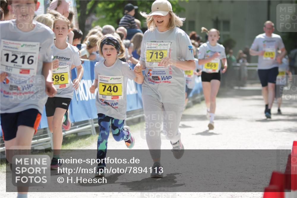 17.05.2025 - Störlauf H.Heesch http://msf.ph/oto/7894113 17.05.2025 14:12:03 Ziel 1216, 2025, 696, 2025, 740, 2025, 719, 5, 2, 495, 869 meine-sportfotos.de