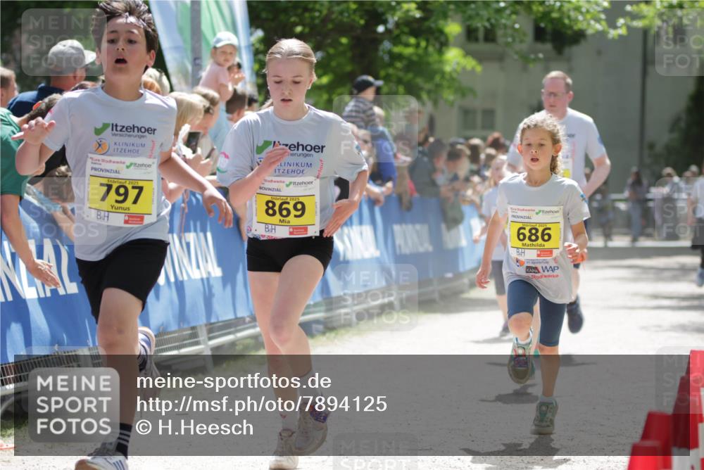 17.05.2025 - Störlauf H.Heesch http://msf.ph/oto/7894125 17.05.2025 14:12:05 Ziel 2025, 797, 2025, 869, 2025, 686 meine-sportfotos.de