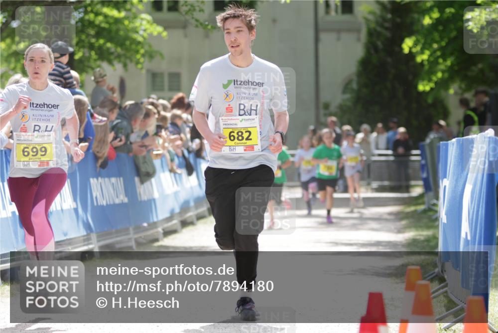 17.05.2025 - Störlauf H.Heesch http://msf.ph/oto/7894180 17.05.2025 14:12:16 Ziel 2025, 699, 682 meine-sportfotos.de