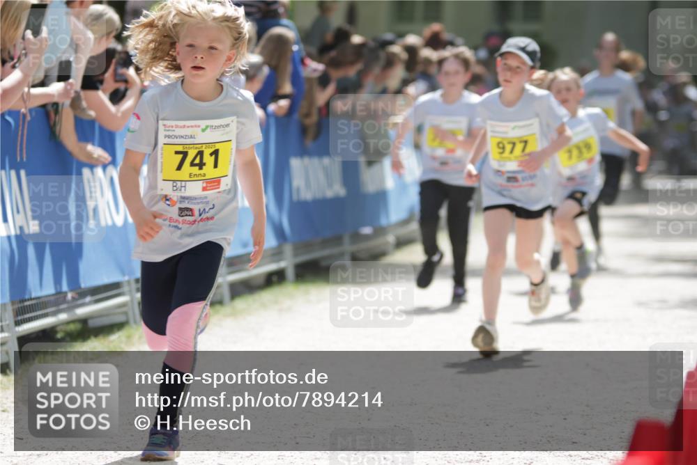 17.05.2025 - Störlauf H.Heesch http://msf.ph/oto/7894214 17.05.2025 14:12:24 Ziel 2025, 741, 977, 739 meine-sportfotos.de